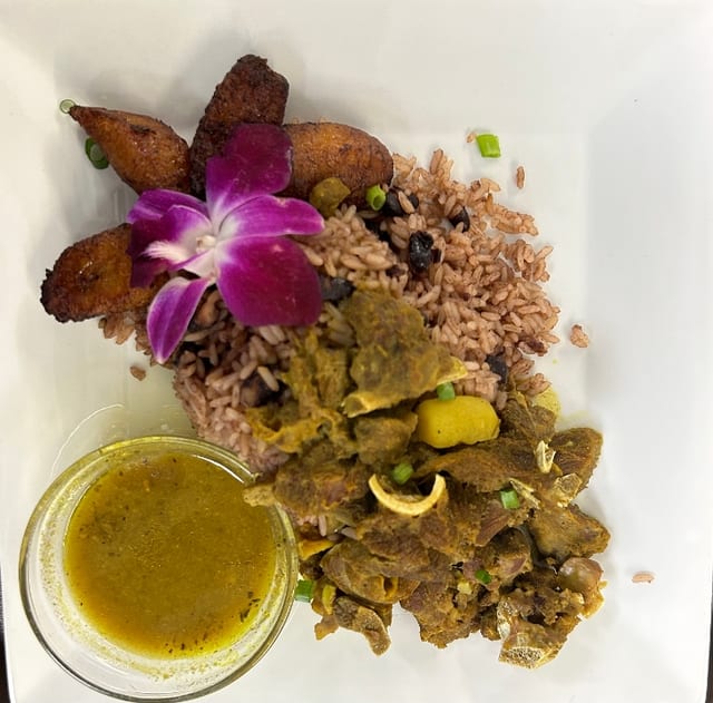 CURRY GOAT